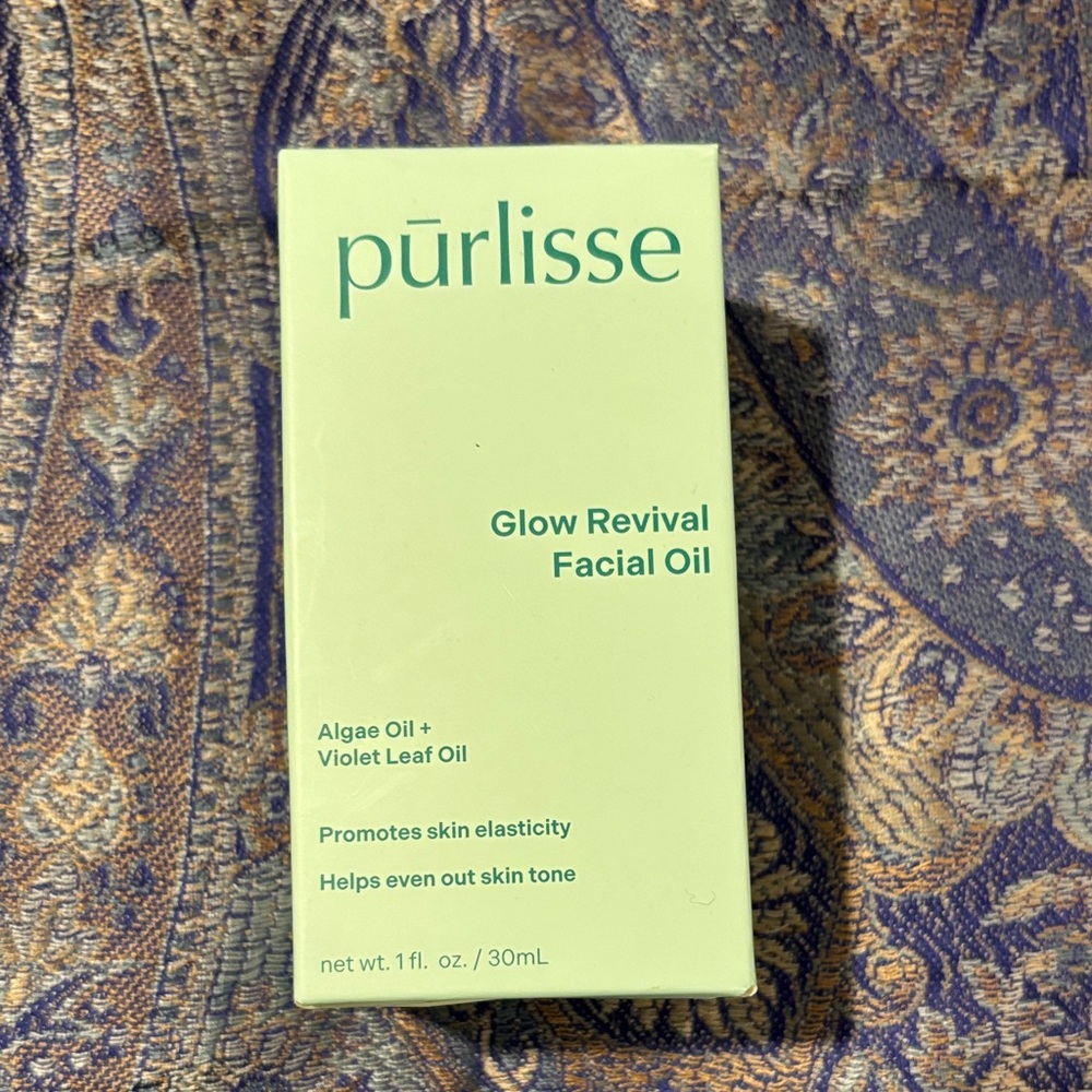 Purlisse Glow Revival Facial Oil - Light Green